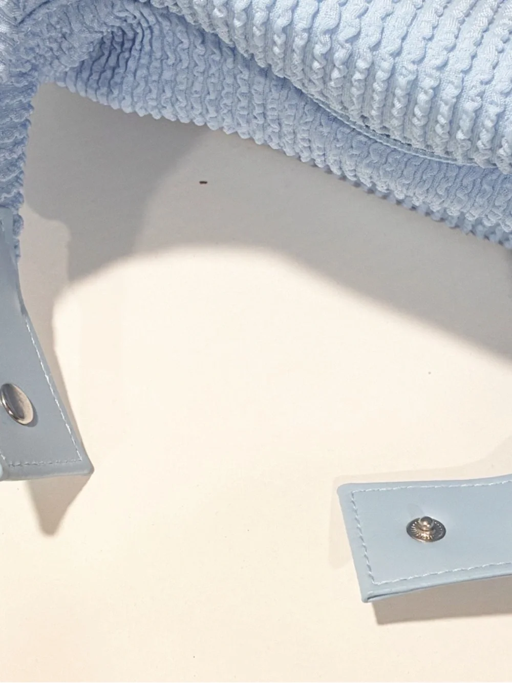 KATE SPADE Light‎ Blue Ribbed COSMETICS POUCH/MAKE UP BAG Button Snap